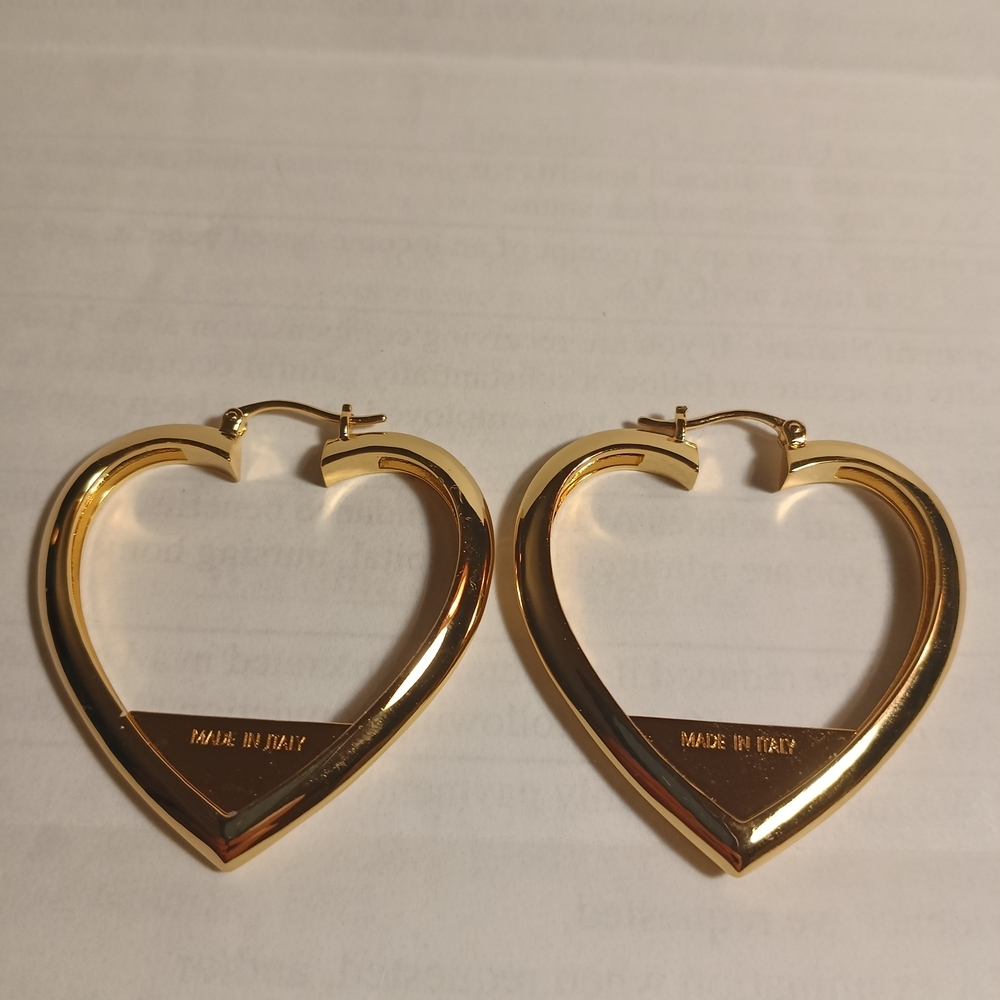 Prada Gold Heart-Shaped Earrings - Picture 5 of 10